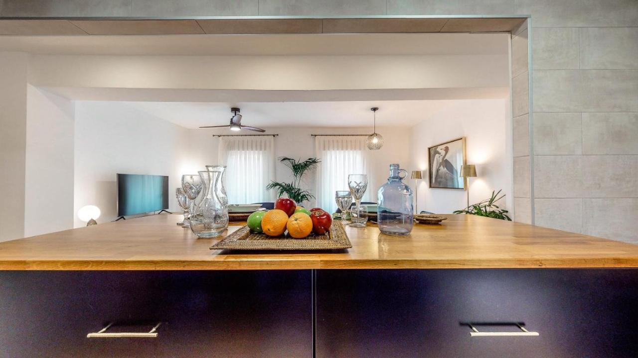 Holisplace- Lovely Apartment In Downtown Аликанте Екстериор снимка