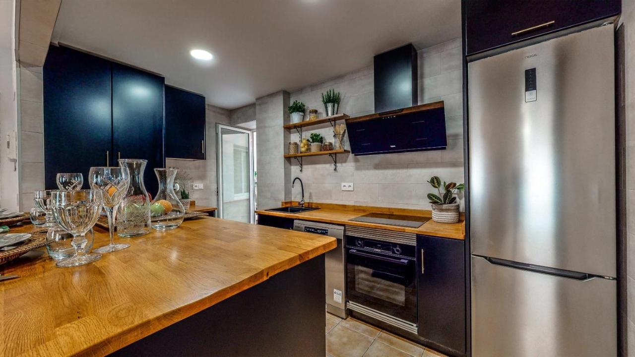 Holisplace- Lovely Apartment In Downtown Аликанте Екстериор снимка